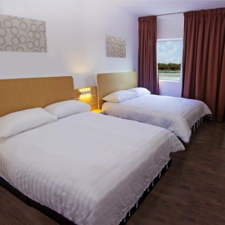 Thanks Hotel Parit Buntar Dış mekan fotoğraf