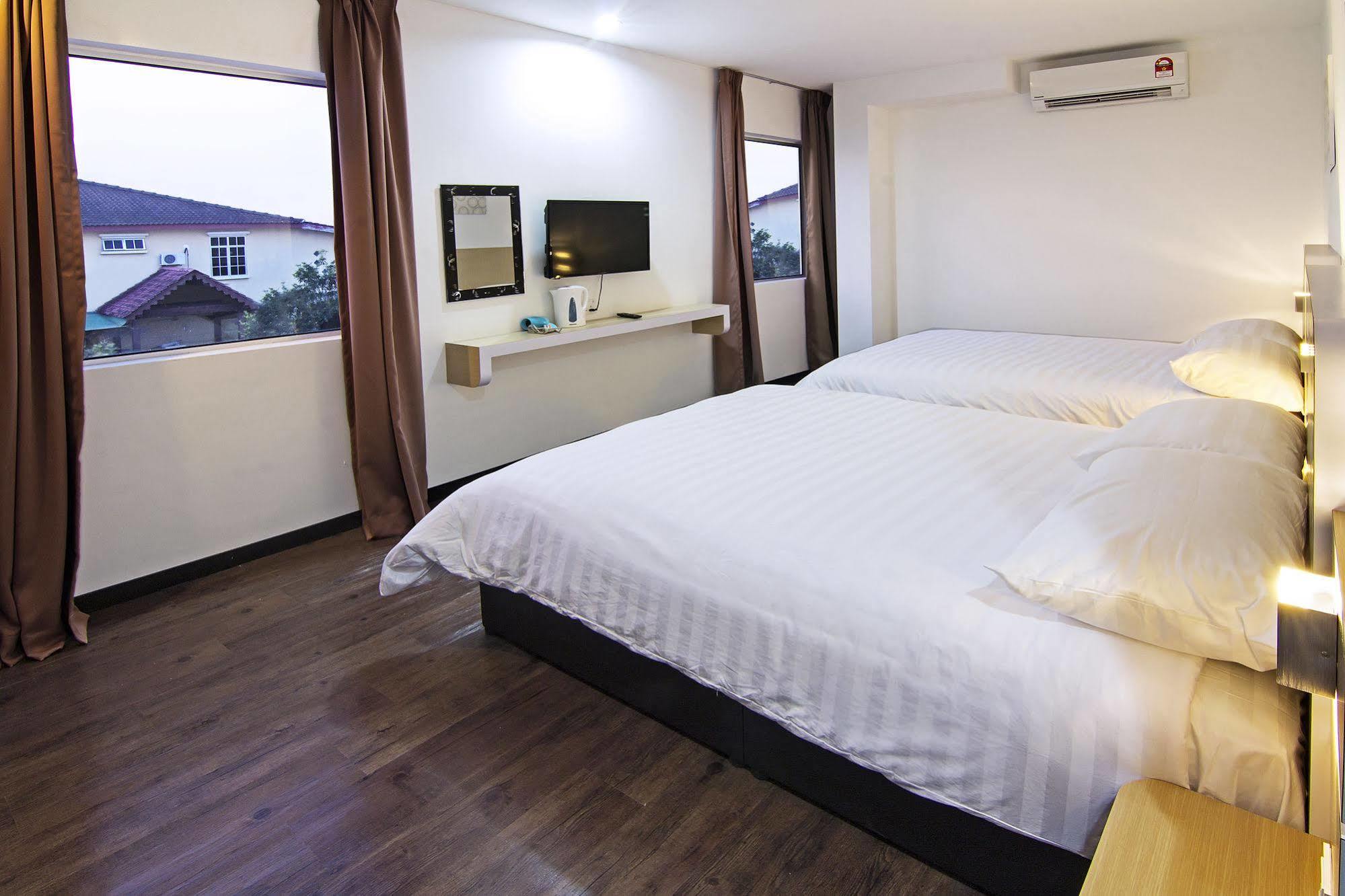 Thanks Hotel Parit Buntar Dış mekan fotoğraf