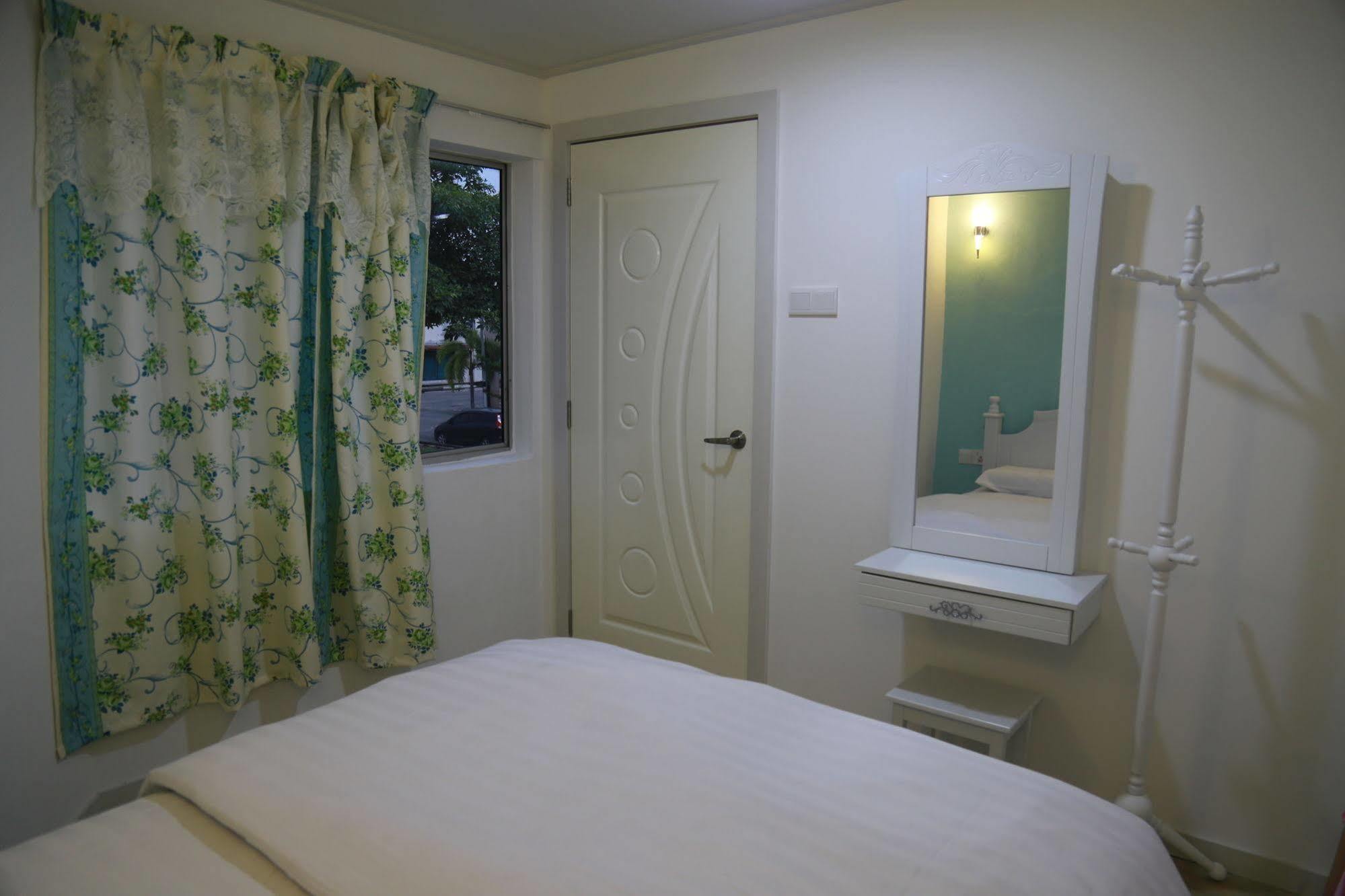 Thanks Hotel Parit Buntar Dış mekan fotoğraf